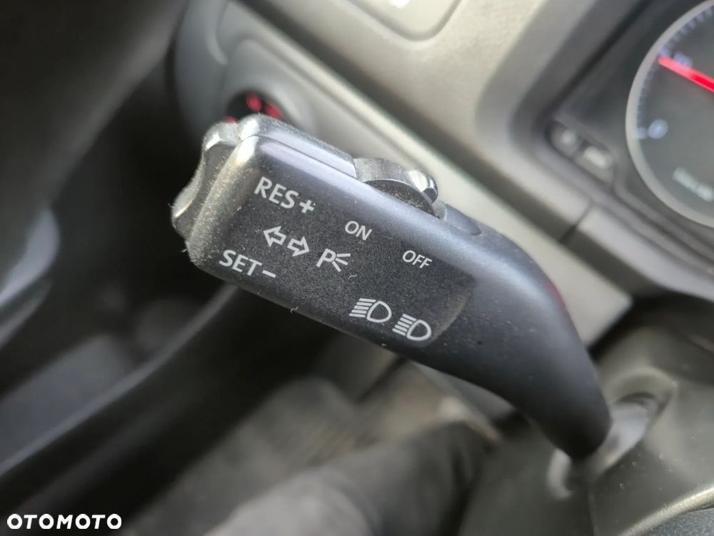 Volkswagen Golf - 17