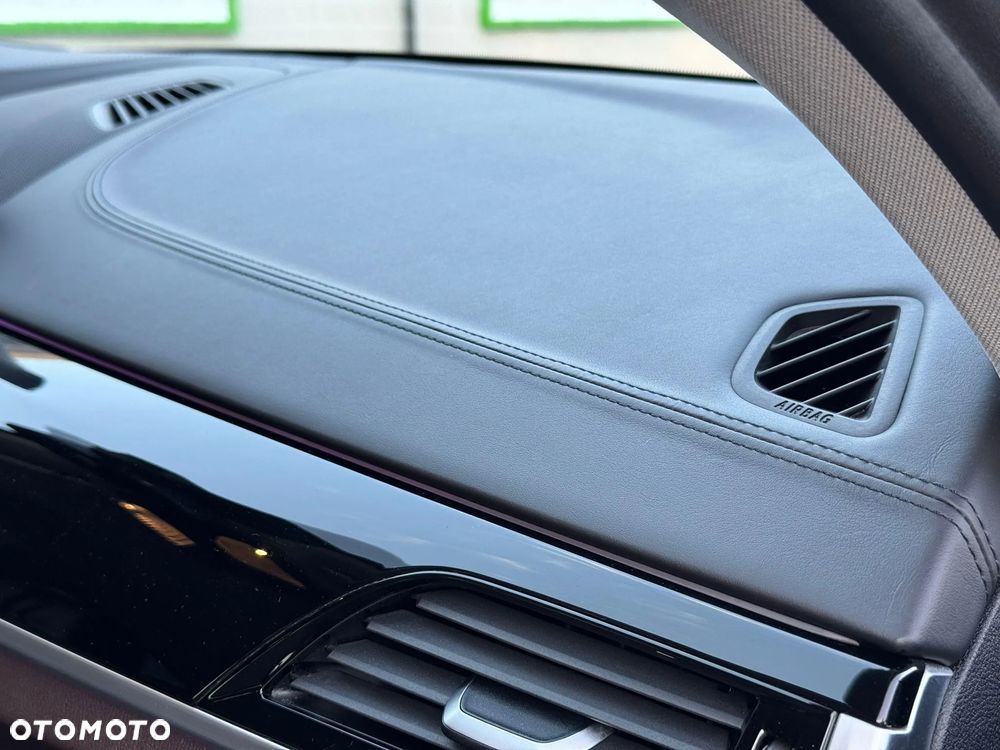 BMW Seria 5 530i xDrive Luxury Line sport - 22