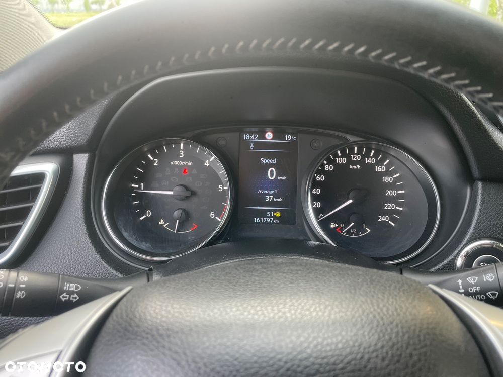 Nissan Qashqai 1.6 DCi N-Connecta - 16