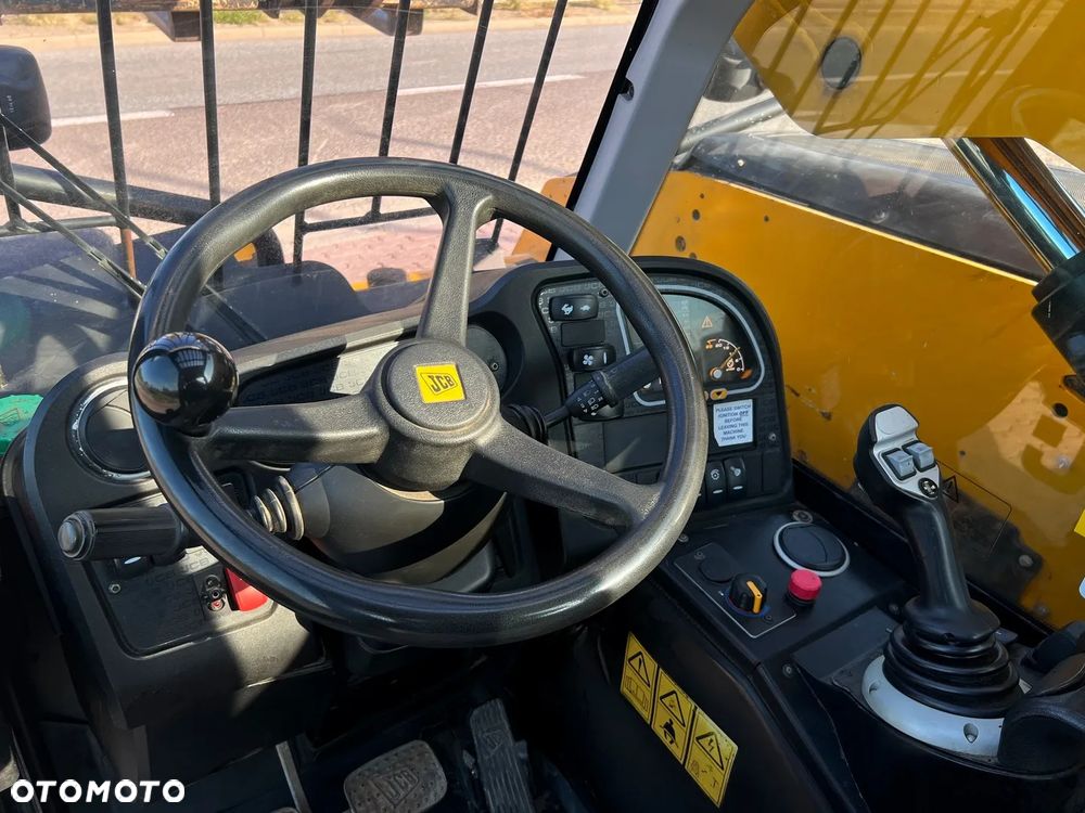 JCB 525-60 - 13