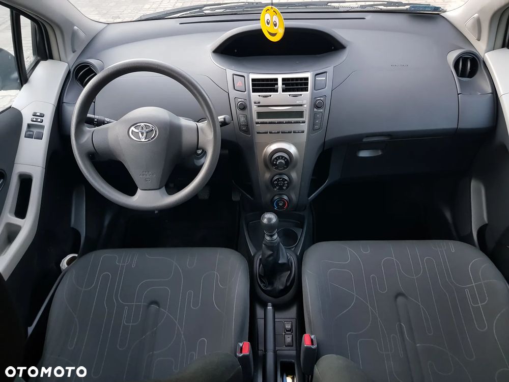 Toyota Yaris 1.33 Luna - 9
