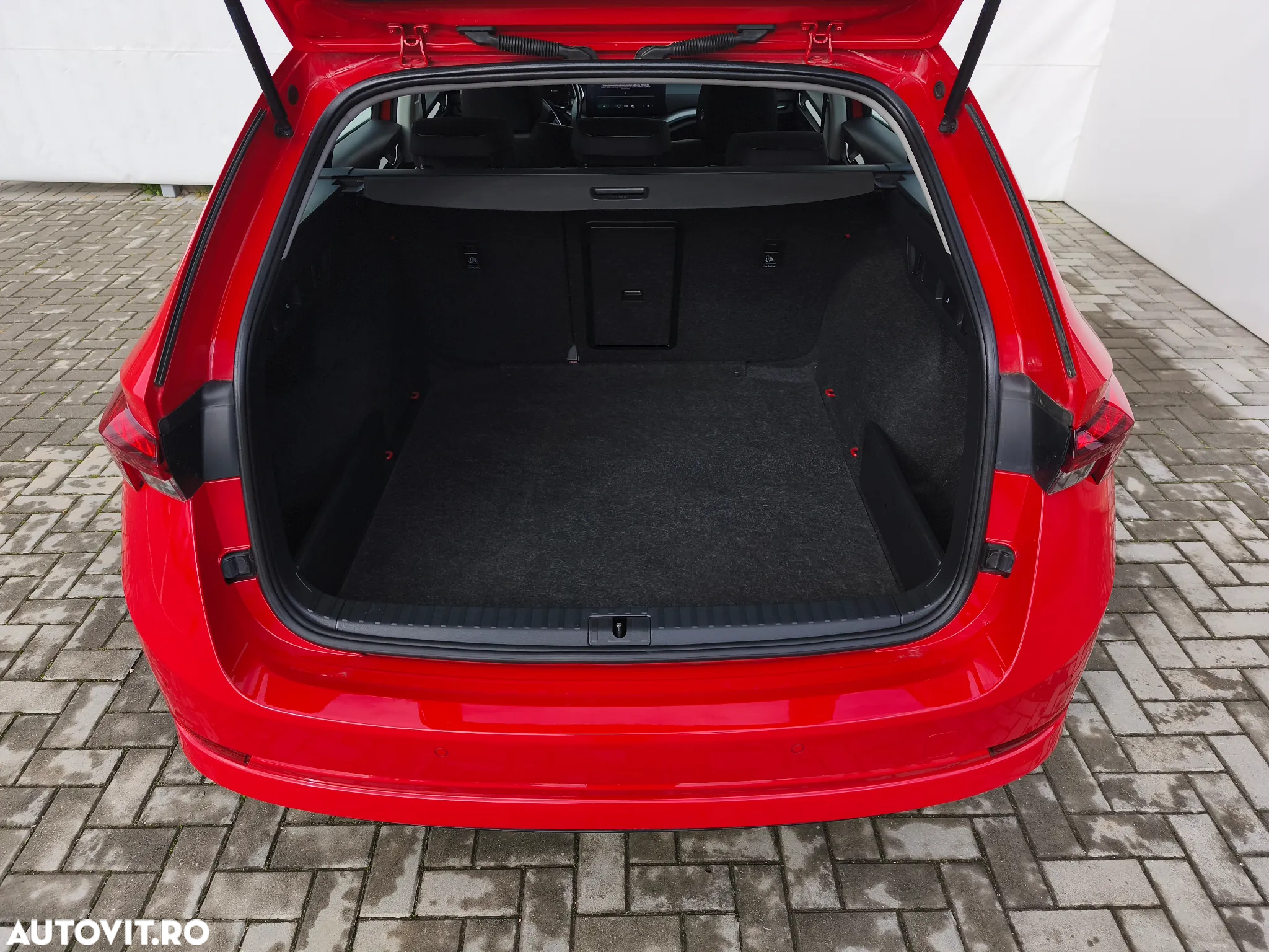 Skoda Octavia Combi 2.0 TDI Ambition - 9