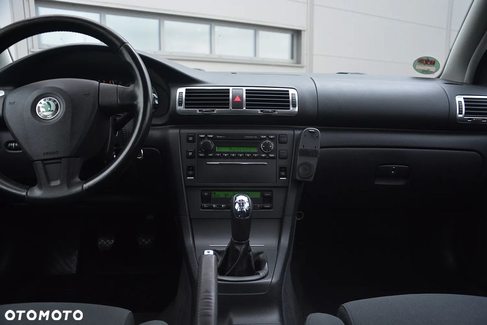 Skoda Superb 2.0 TDI DPF Exclusive - 23
