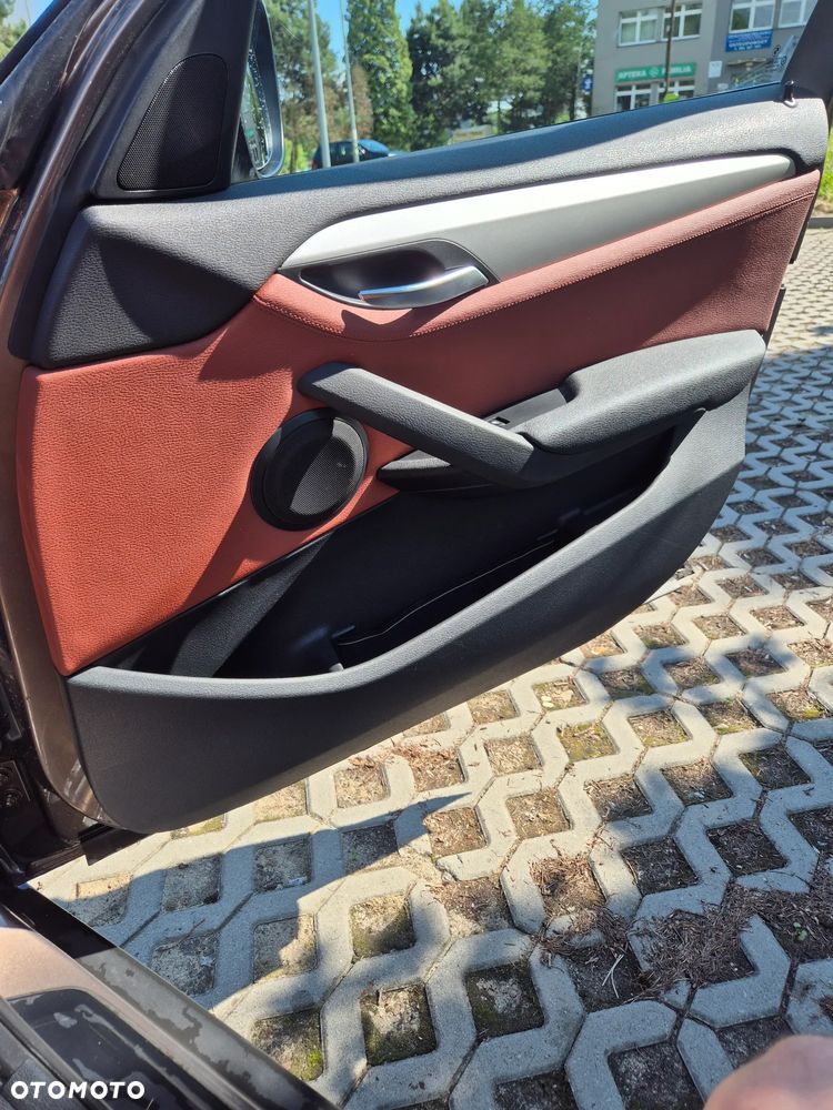 BMW X1 xDrive20d - 10