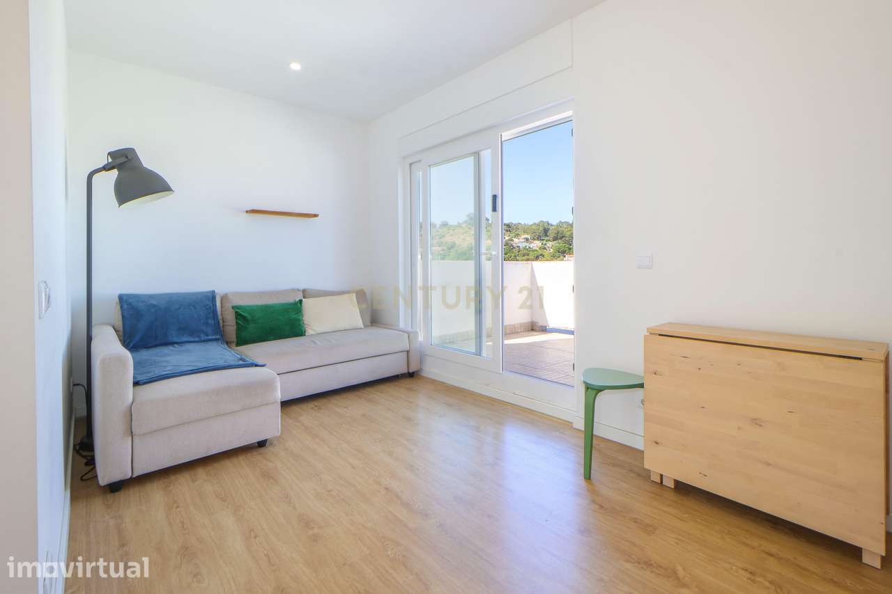 Apartamento T0 | 41m2 + 40m2 de Varandas | Totalmente Renovado | Vista - Grande imagem: 5/22