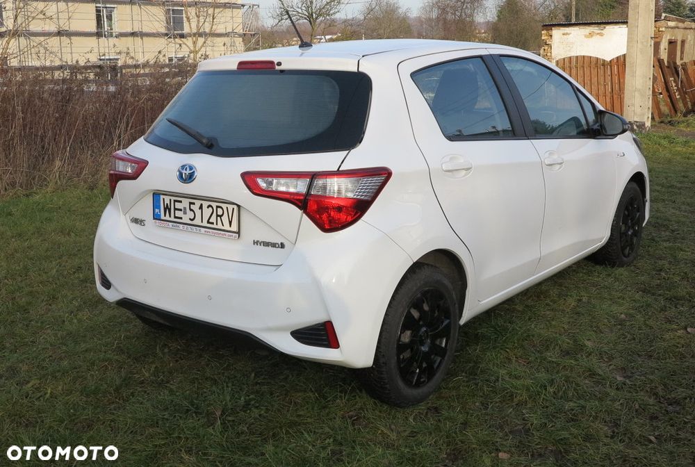 Toyota Yaris Hybrid 100 Active EU6 - 6