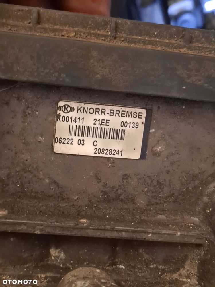20828241 KNORR K001411 ZAWOR MODULATOR EBS TYŁ RENAULT DXI VOLVO FH FM - 3