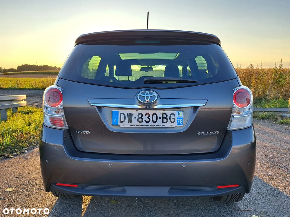 Toyota Verso 1.6 D-4D Prestige - 33