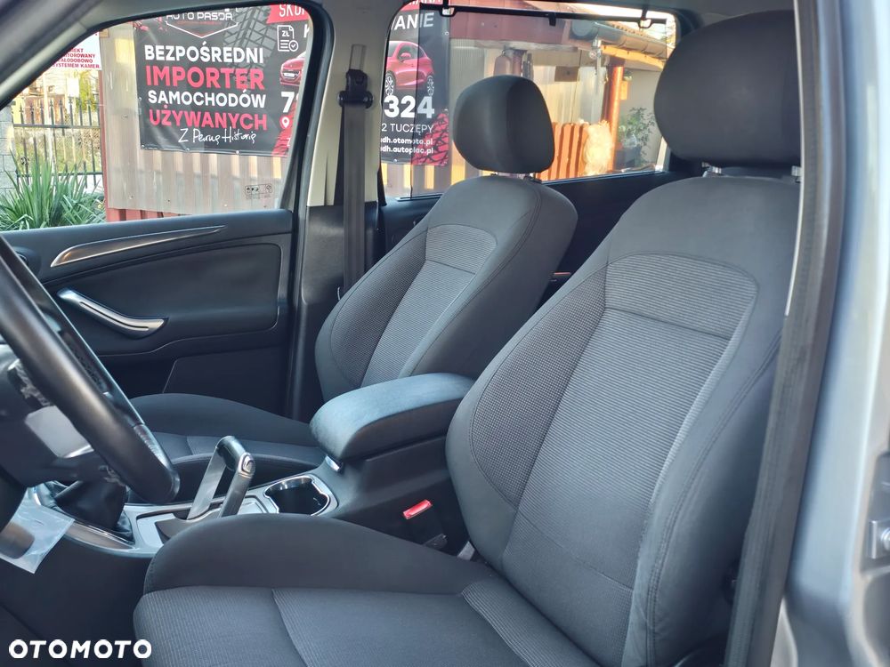 Ford S-Max 2.0 Titanium - 36