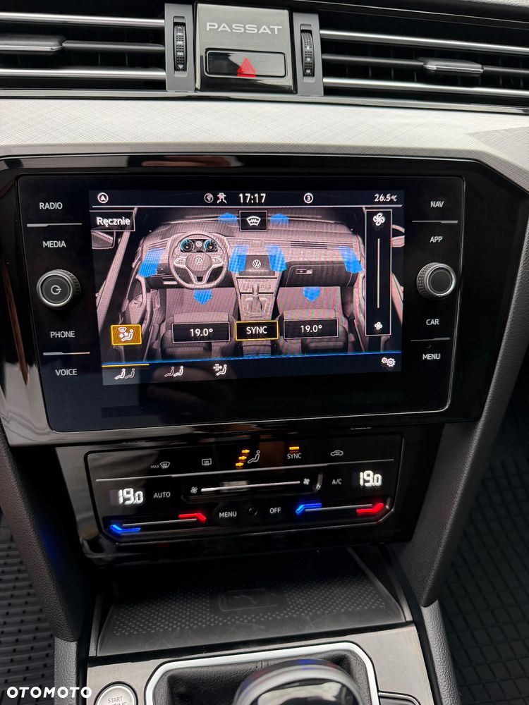 Volkswagen Passat 1.5 TSI EVO Elegance - 16