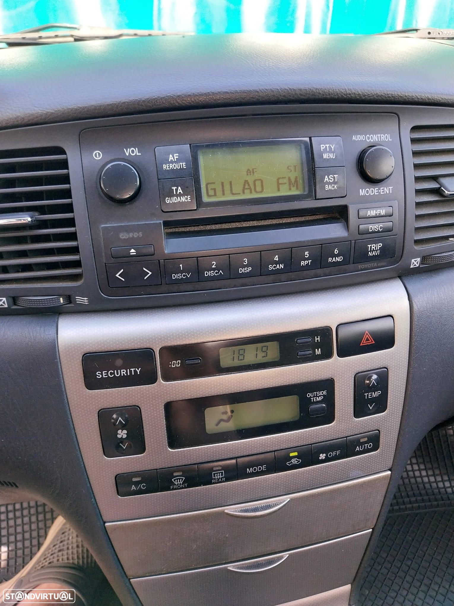 Toyota Corolla 1.4 SE - 11
