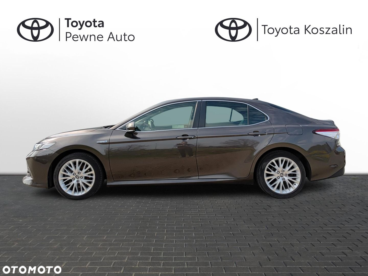 Toyota Camry - 3