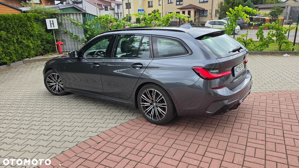 BMW Seria 3 330e M Sport - 26