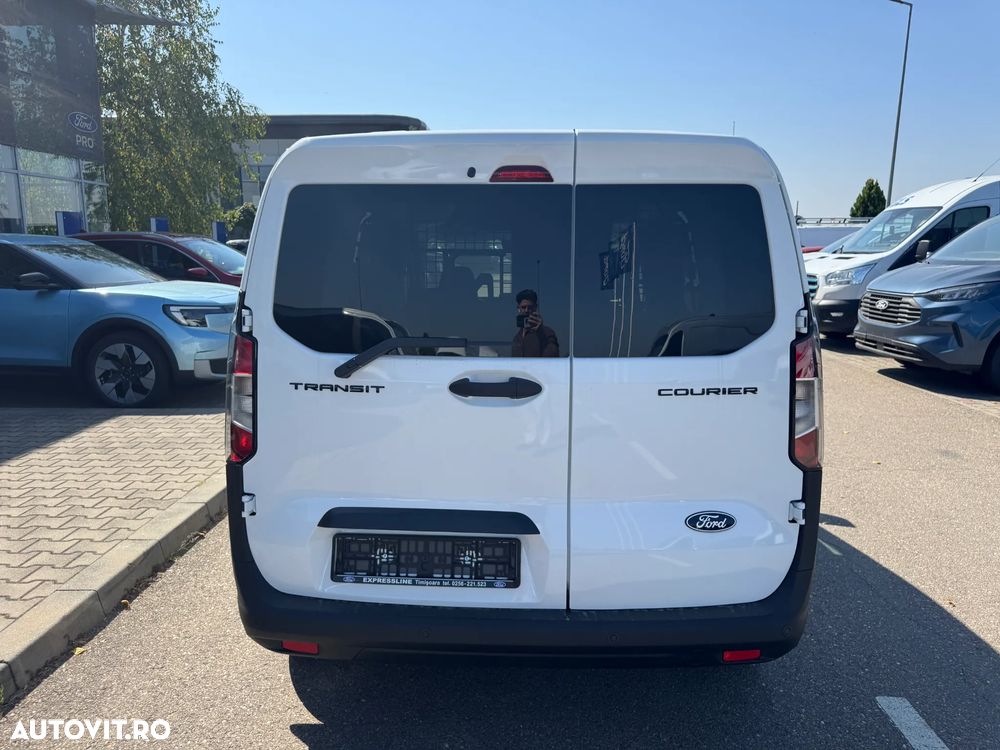 Ford Courier - 5
