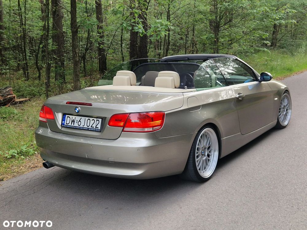 BMW Seria 3 320i - 4