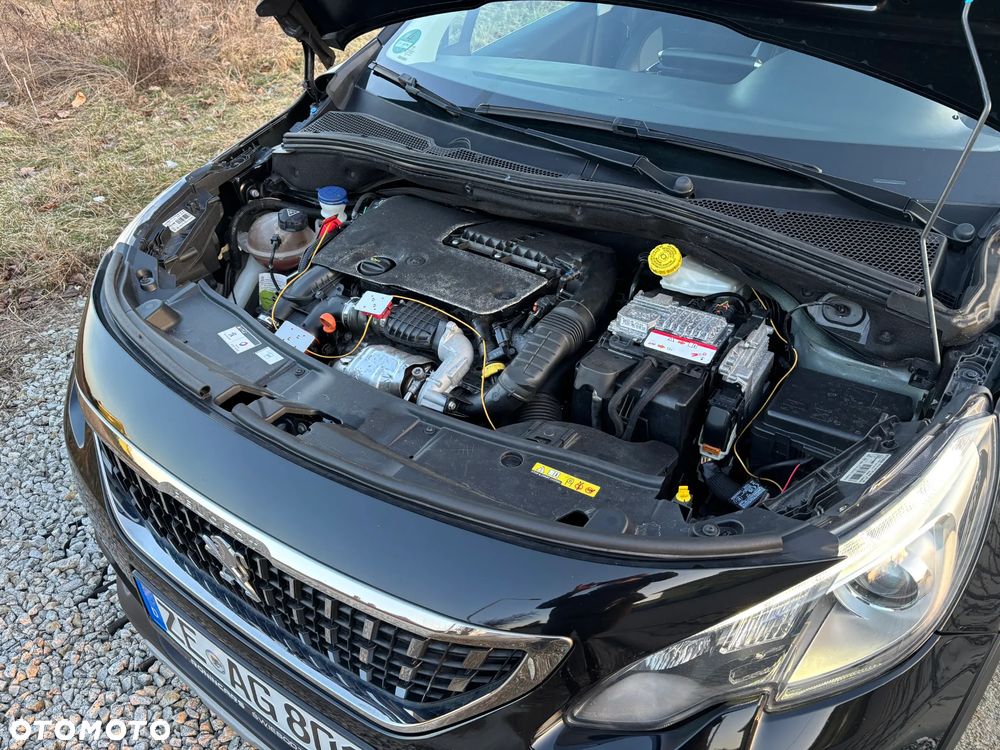 Peugeot 2008 1.6 BlueHDi Allure - 30