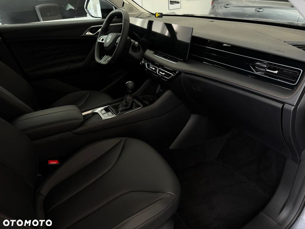 MG HS 1.5 T-GDI Exclusive - 11