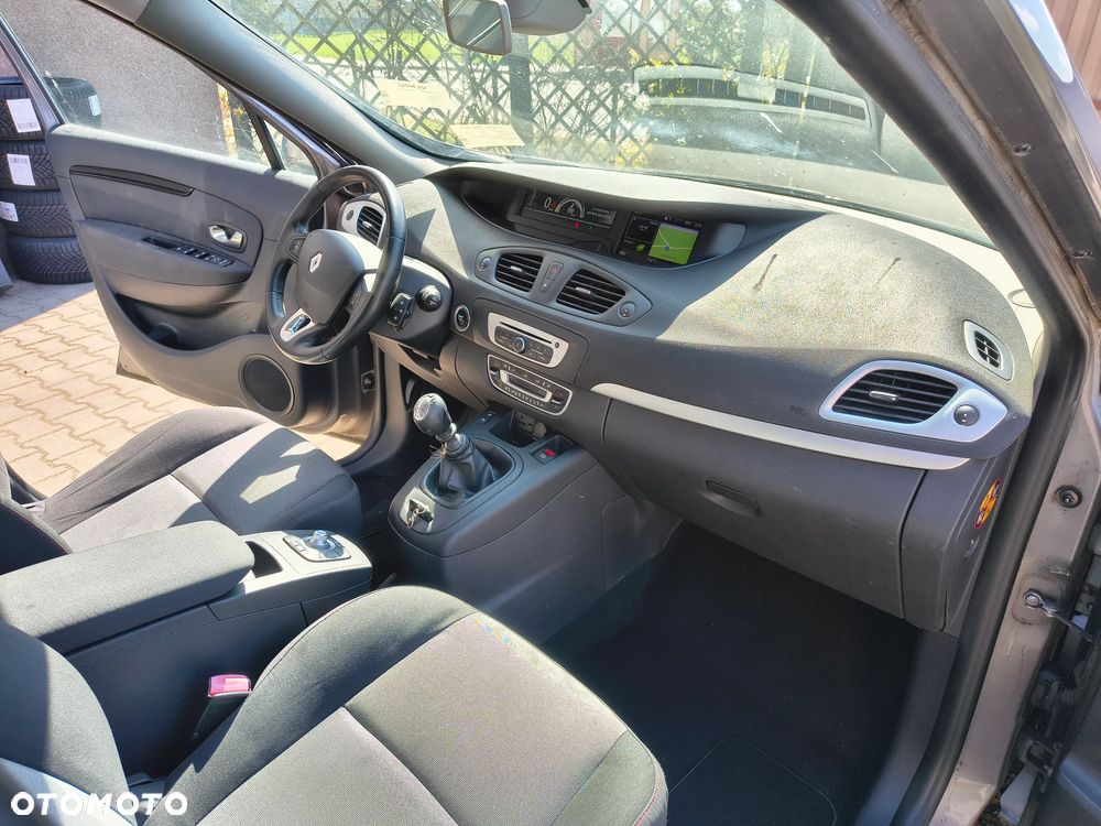 Renault Grand Scenic - 18