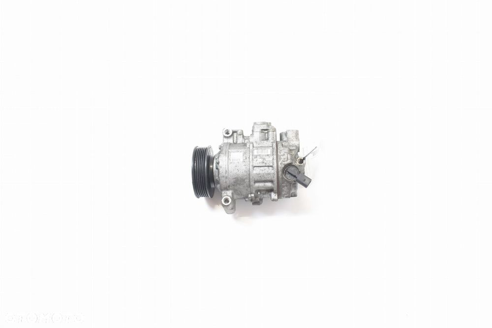SPRĘŻARKA KLIMATYZACJI Audi A4 B8 Avant 2.0 TFSI - 1