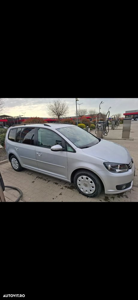 Volkswagen Touran 1.6 TDI Comfortline - 1