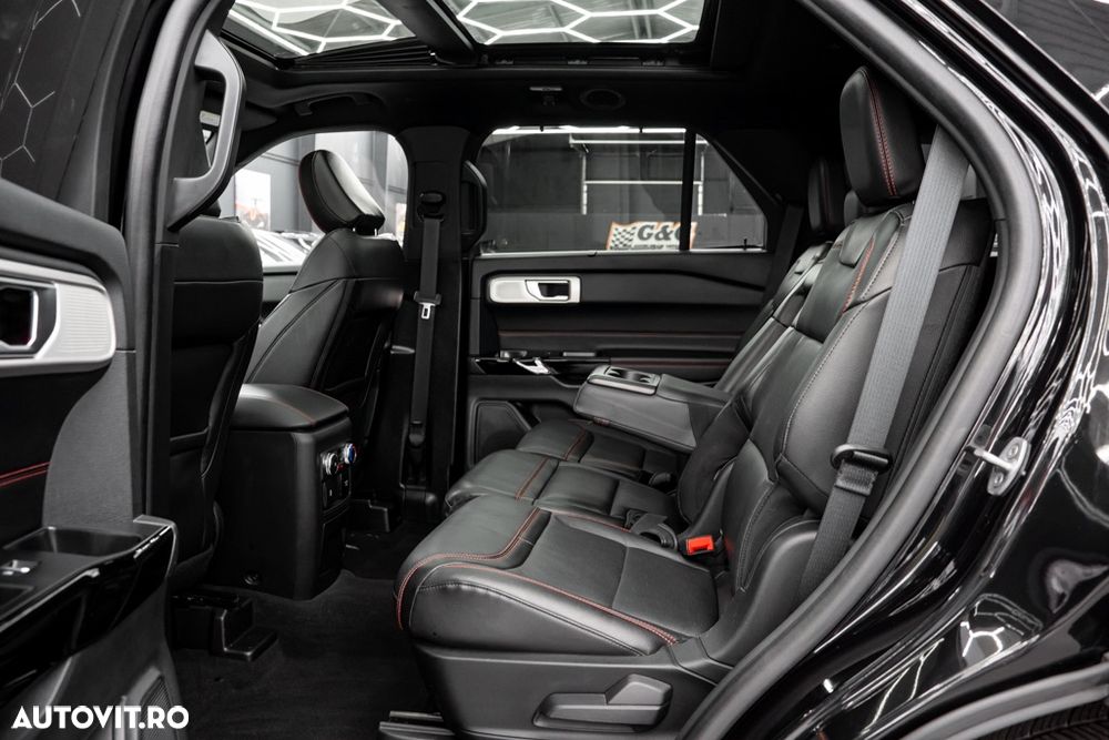 Ford Explorer 3.0 PHEV ST-Line - 17