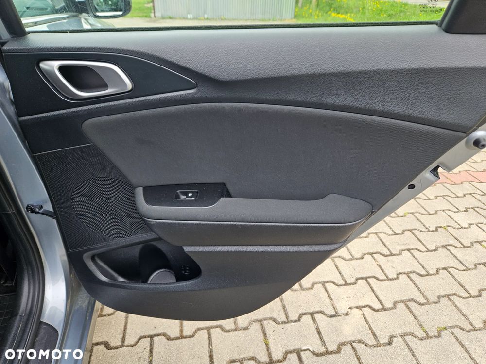 Kia Ceed 1.5 T-GDI MHEV L Business Line DCT - 15