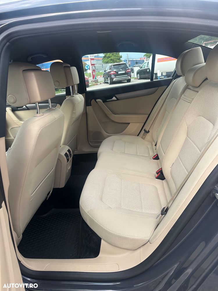 Volkswagen Passat - 9