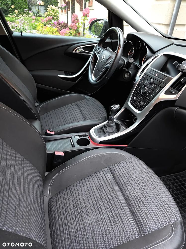 Opel Astra IV 1.4 T Energy EU6 - 6