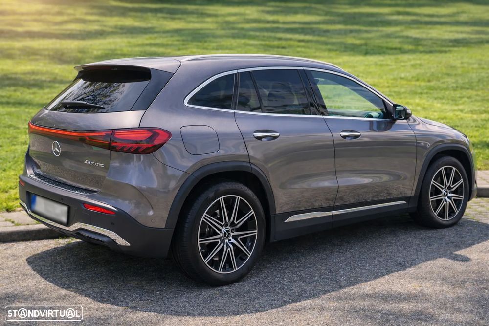 Mercedes-Benz EQA 300 4Matic AMG Line - 4