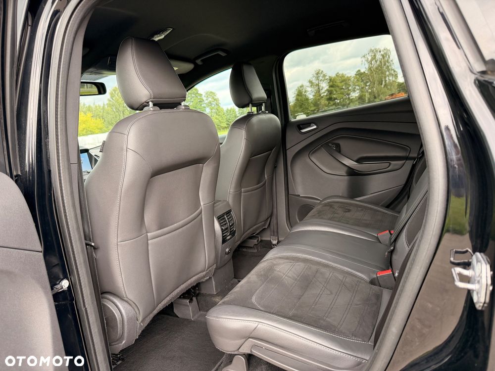 Ford Kuga 2.0 TDCi 4x2 ST-Line - 25