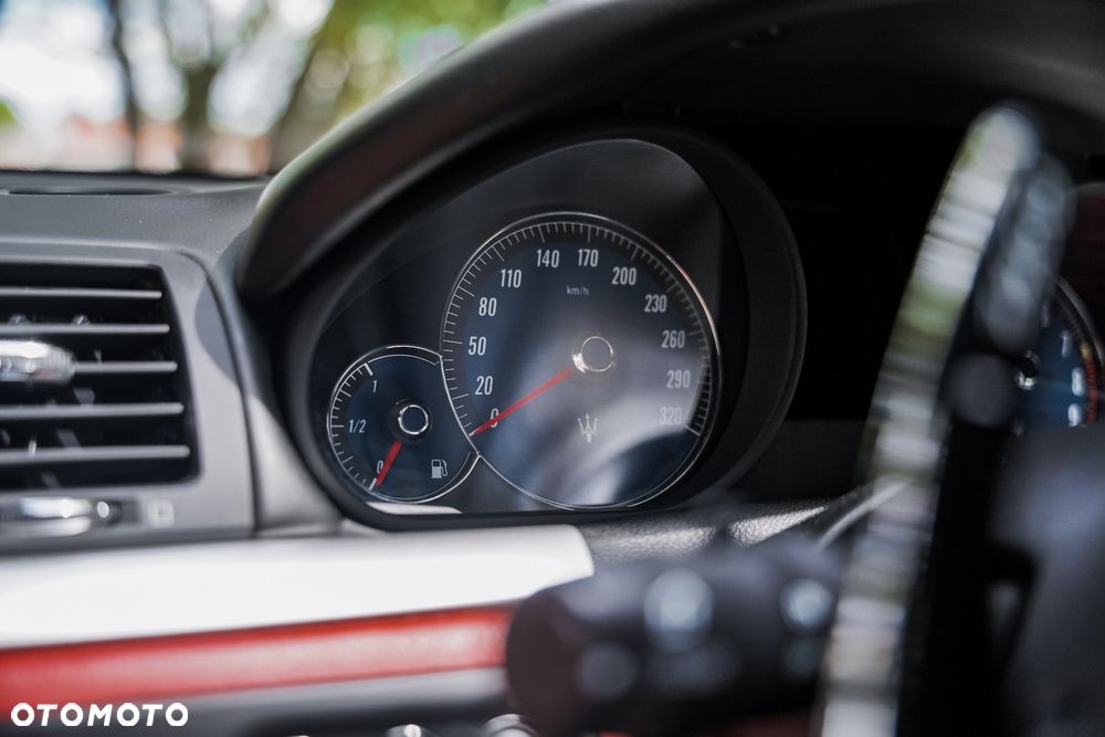 Maserati GranTurismo S - 16