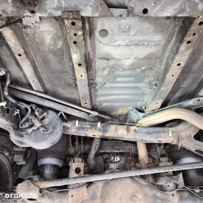 Toyota Land Cruiser LC 3.0 D-4D X - 23