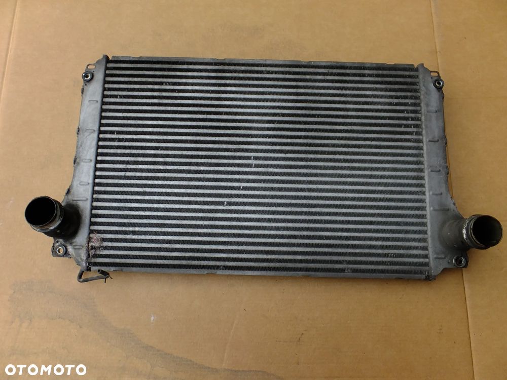 intercooler toyota avensis T25 2,2 D4D 127100-2220 - 1
