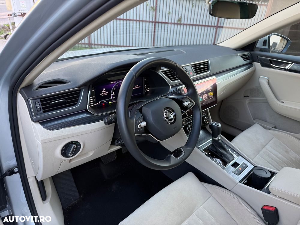 Skoda Superb 2.0 TDI 4X4 DSG Style - 24