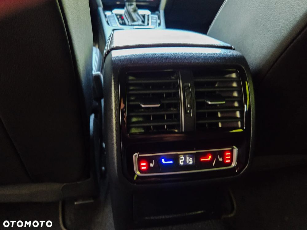 Volkswagen Arteon 2.0 TSI R-Line DSG - 28