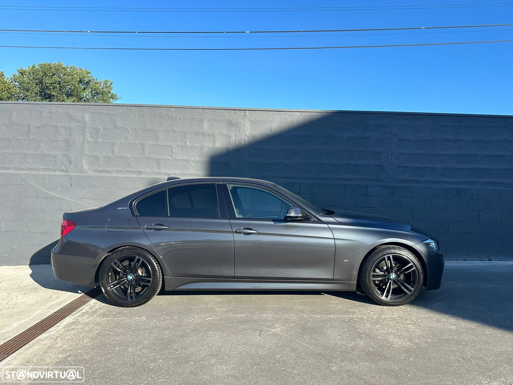 BMW 330 e iPerformance Pack M Shadow - 6