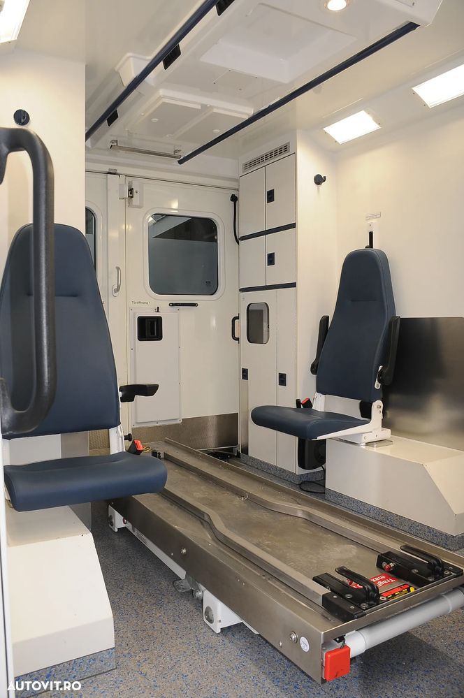 Mercedes-Benz Sprinter - 18