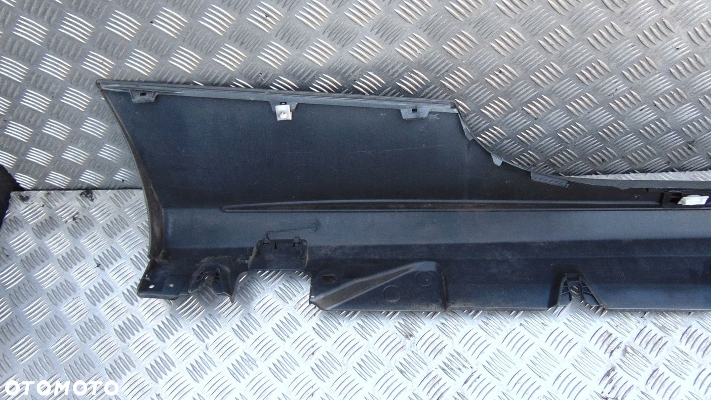 Listwa progowa lewa Mercedes C 205 Cabrio AMG 14- - 7