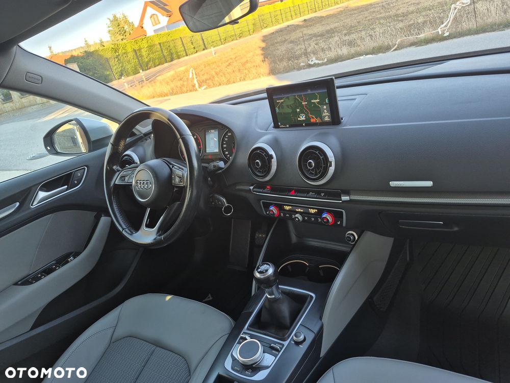 Audi A3 Sportback - 10