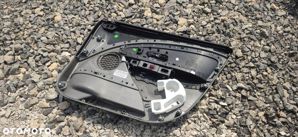 KR TAPICERKA LEWY PRZÓD RENAULT MEGANE III 5 D - 2