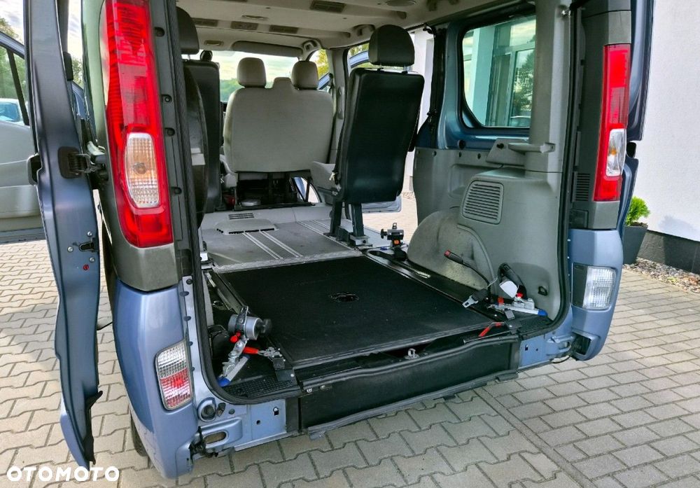 Opel Vivaro - 38
