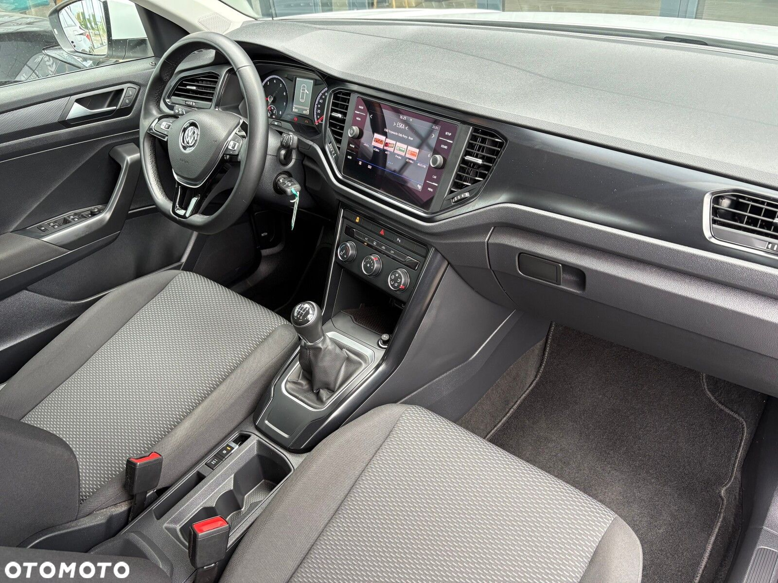 Volkswagen T-Roc - 15
