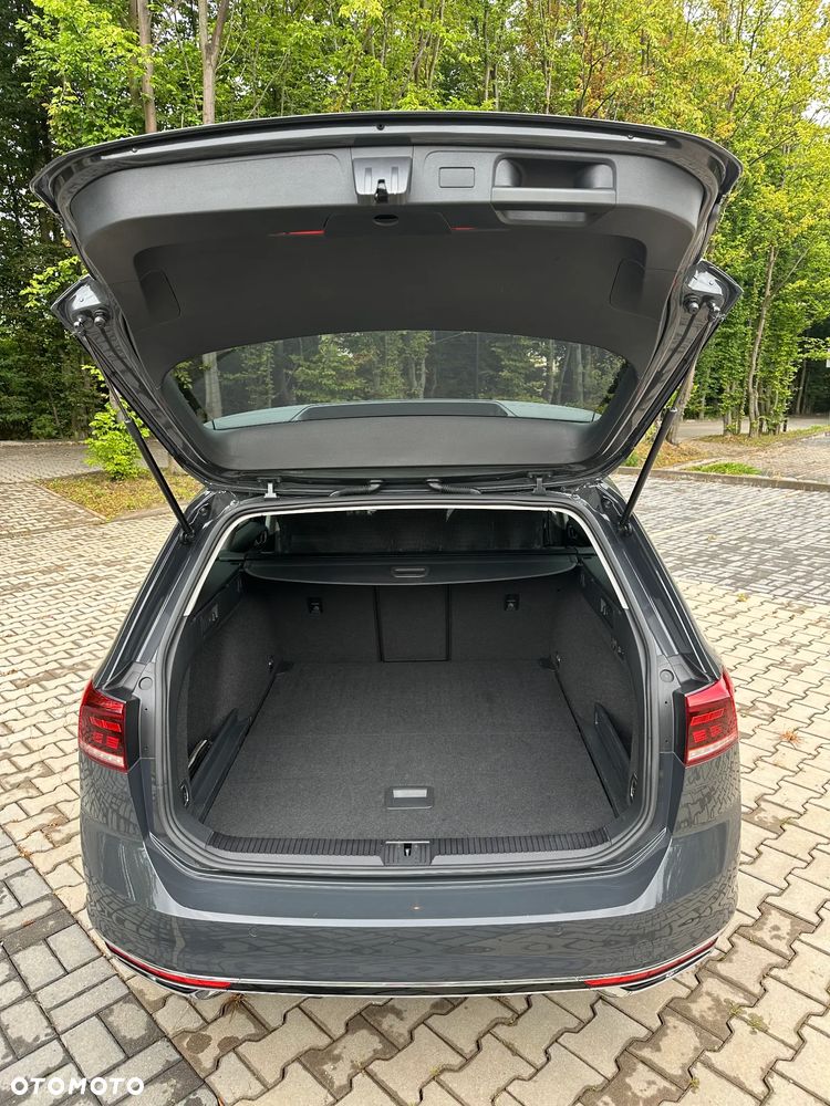 Volkswagen Passat 2.0 TDI SCR DSG 4Motion Business - 26