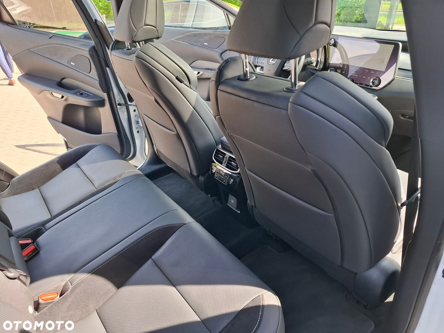 Lexus RX - 23