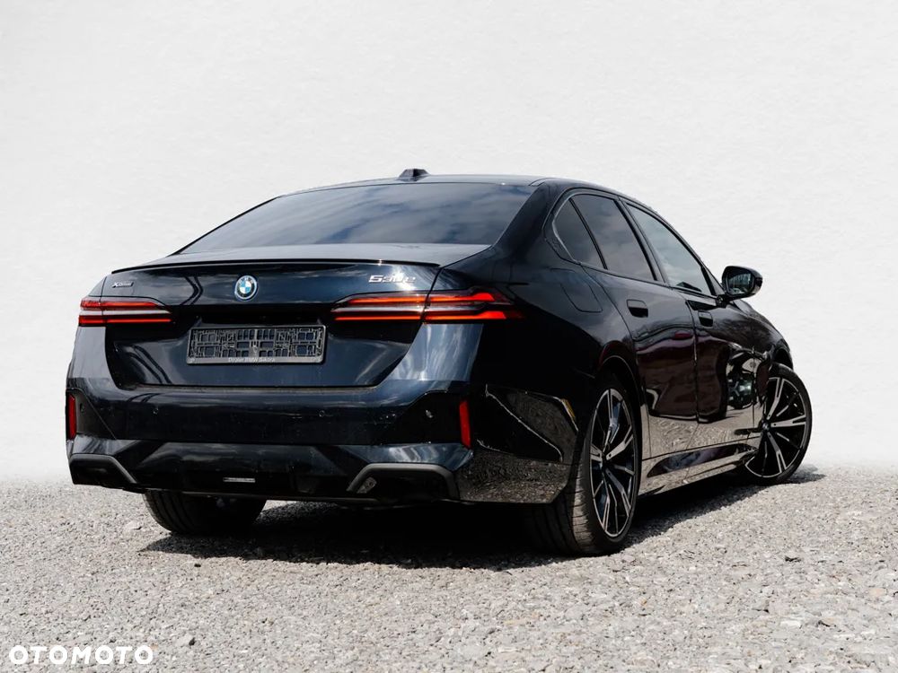 BMW Seria 5 530e PHEV - 3