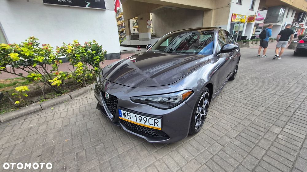 Alfa Romeo Giulia 2.0 Turbo 16V AT8-Q4 Veloce - 12