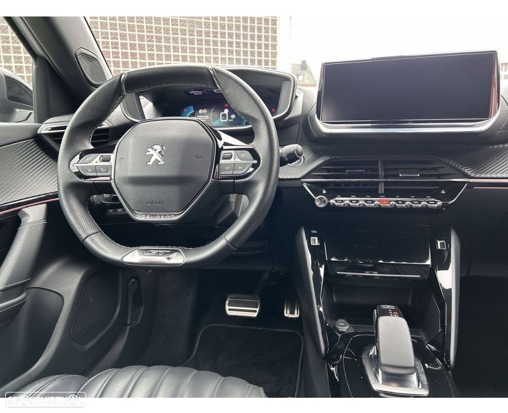 Peugeot e-2008 50 kWh GT Line - 6