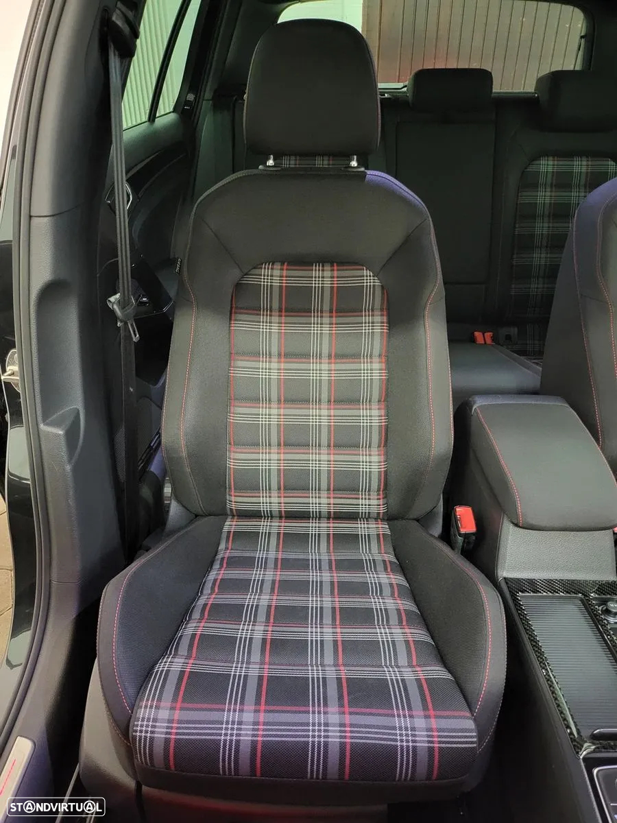 VW Golf 2.0 TSi GTi Performance - 20