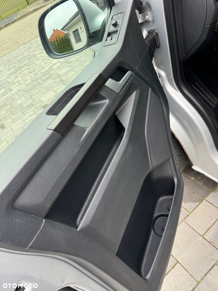 Volkswagen Caravelle 2.0 TDI L2 Comfortline DSG - 10