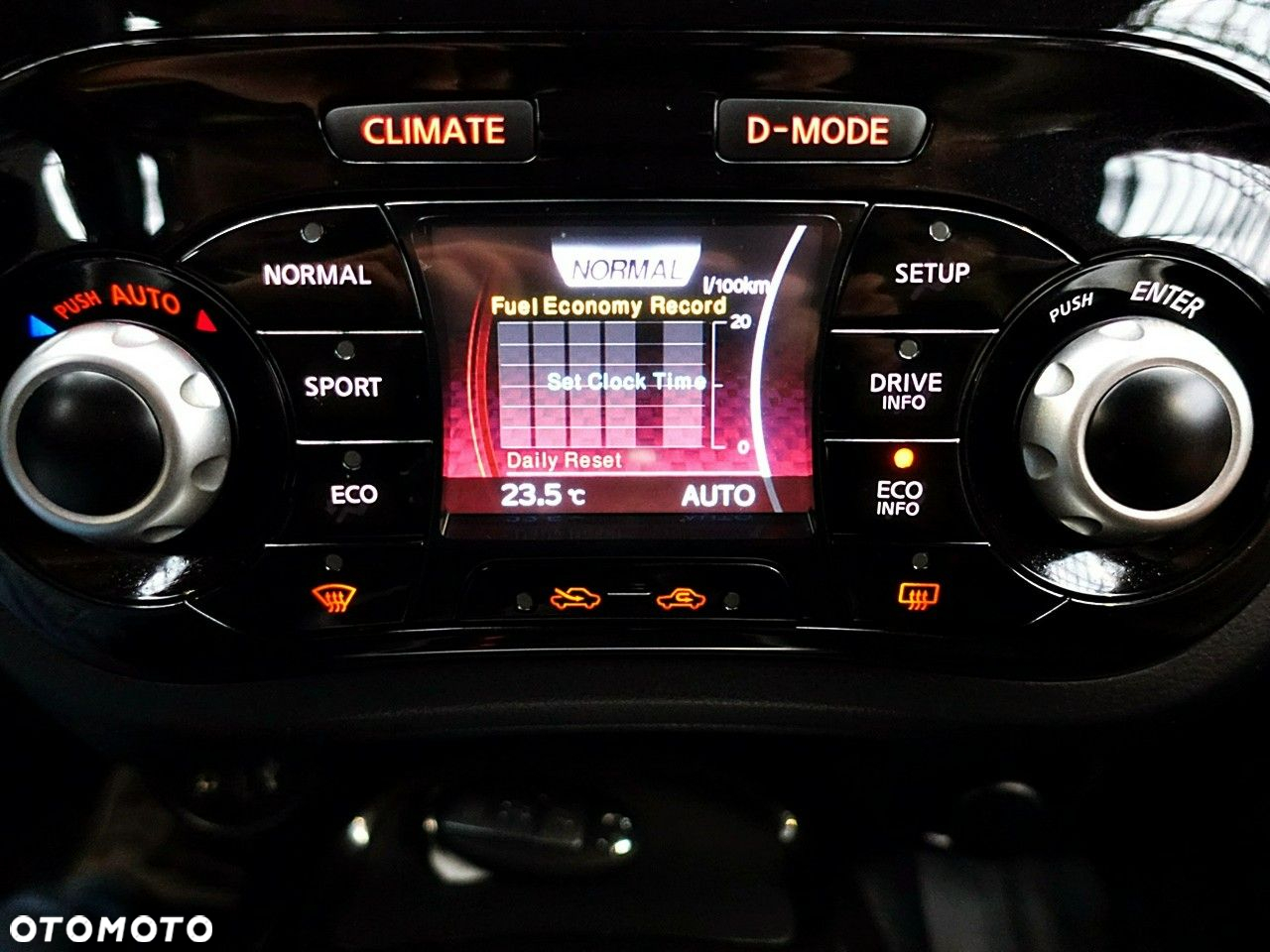 Nissan Juke - 34